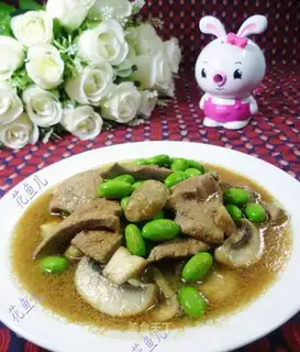 Soybean mushrooms fried pork liver