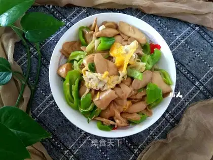 Apricot pepper fried eggs