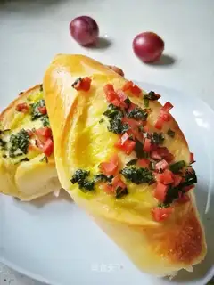 Onion ham bread