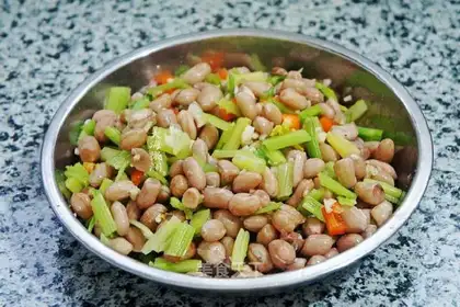 Peanut rice celery