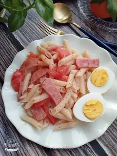 Ham tomato pasta