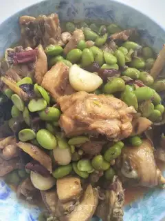Spicy chicks with beans
