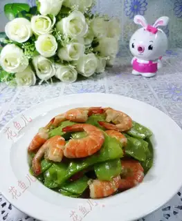 Shrimp fried lentils