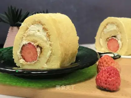 Strawberry roll