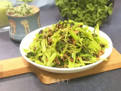 Flamingos, celery