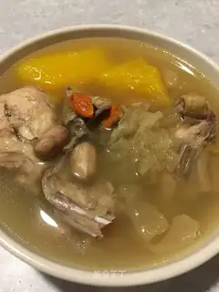 Pumpkin peanuts and snow chicken soup