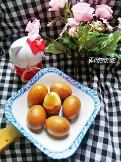 Five halo eggs