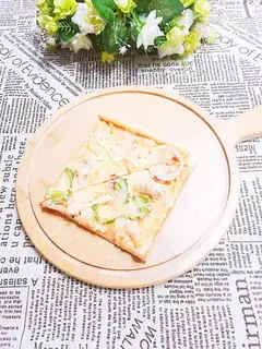 Bacon shrimp pizza