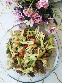 Beef fried organic vegetables