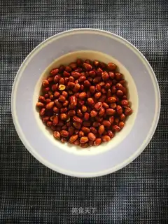 Pop peanuts
