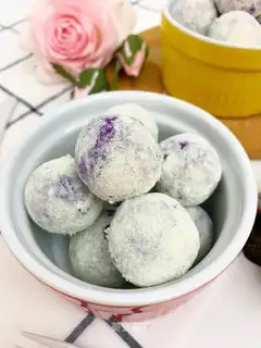 Banana potato ball
