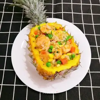 Pineapple rice