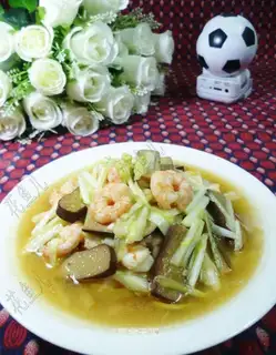 Shrimp and fried eggs
