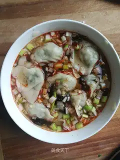 Sour soup dumplings