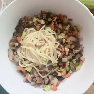 Black pepper beef carrots. Noodles