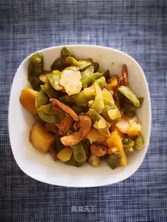 Potatoes with beans