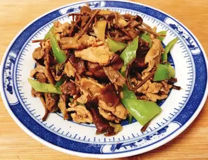 Tea mushroom fried meat