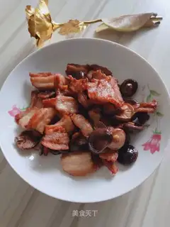 ♪ Little mushrooms fried ♪