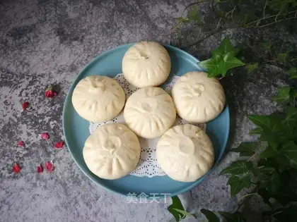 ♪ ♪ Spam beans dry powder buns ♪