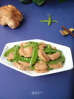 Dutch beans with monkey mushrooms