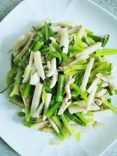 ♪ Celery makes a lot of money ♪