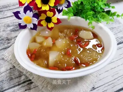 The silver-eared pear soup