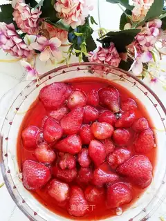 Homemade strawberry cans