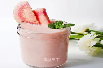 Pomegranate yogurt shake