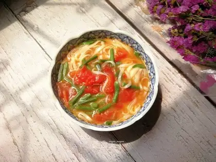 Tomato bean noodle