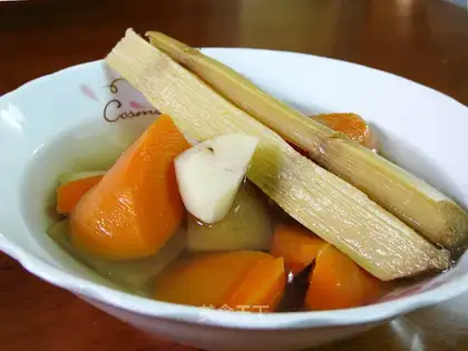 Apple radish cane marty