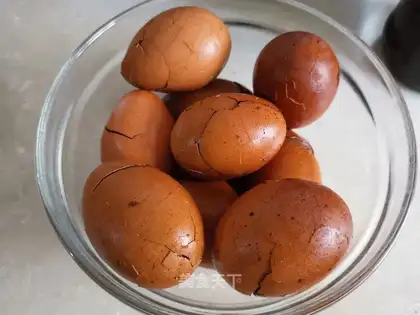 Five spicy tea eggs