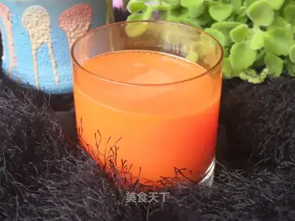 Pure carrot juice