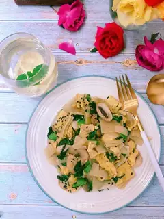 Fungus fried cold noodles