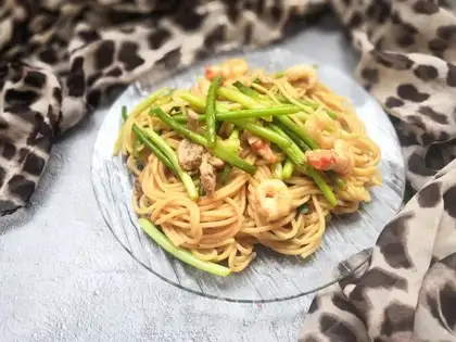 Garlic shrimp pasta