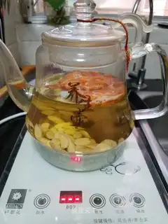 I'm making tea