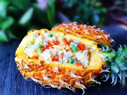 Pineapple rice