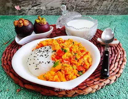 Tomato egg cover cooking