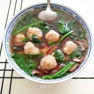 Chickenball spinach soup