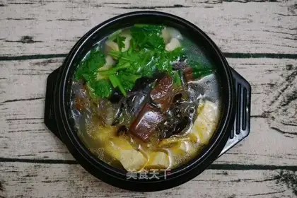 Duck blood fan soup