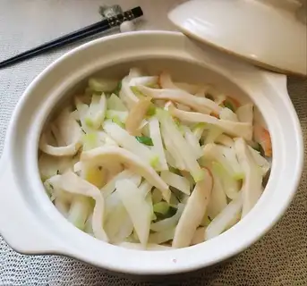 Fish cakes and radish