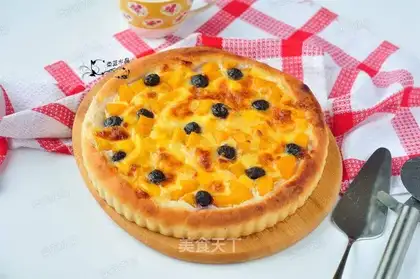 Peach cheese pizza