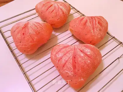 Cream Dragon Bread