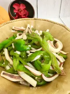Pelican pepper squid
