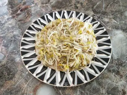 Jealousy bean sprouts