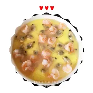 Seafood steamed eggs