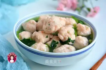Shrimpball spinach soup