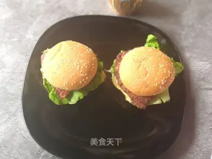 Black pepper beef burger