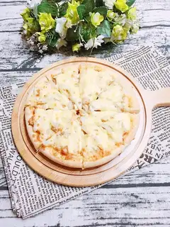 Chicken shrimp pizza