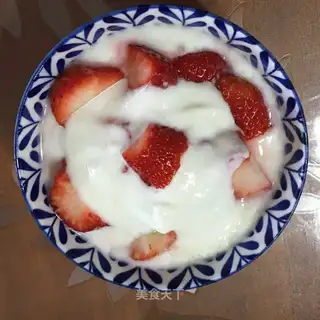 Strawberry yogurt
