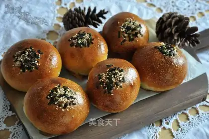 Tuna and seaweed bread